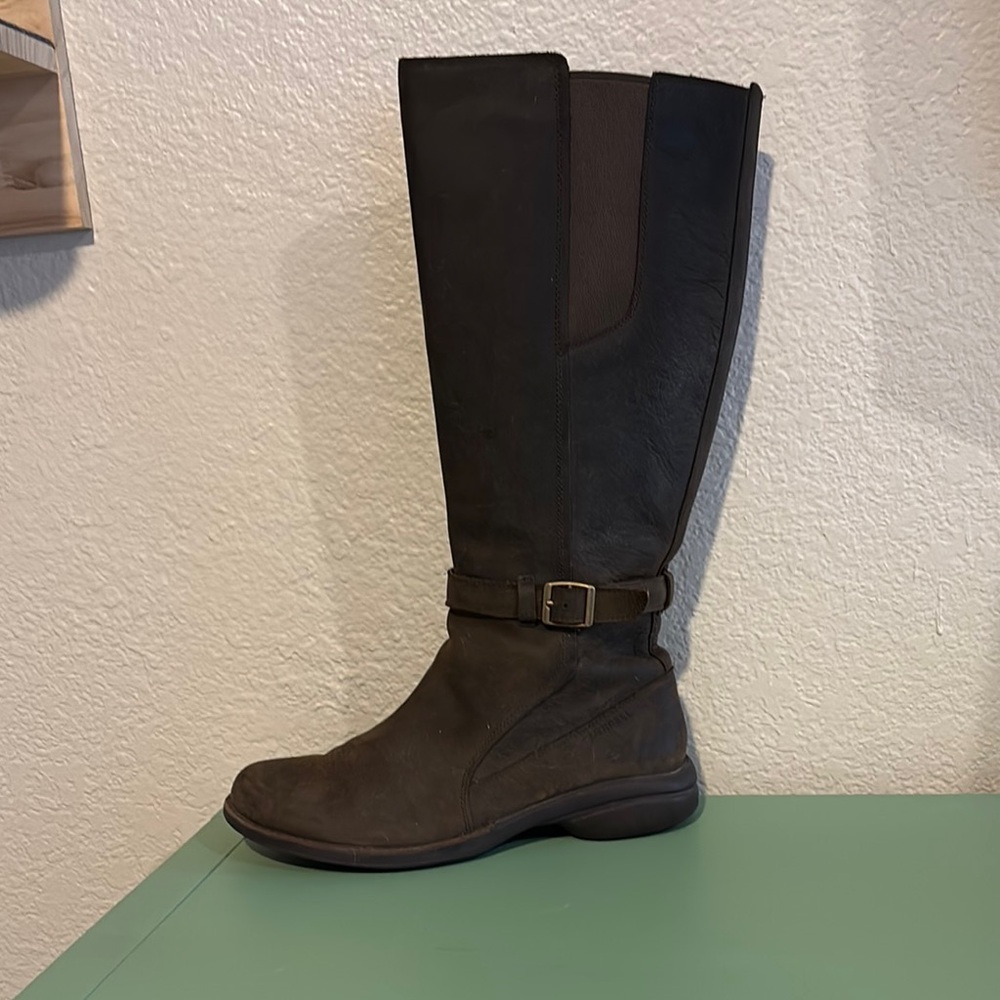 Merrell Brown Over the Knee Boots with Equestrian Design